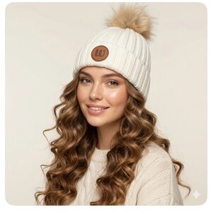 NWT Cozy White Knit Pom Beanie with Faux Fur Pom